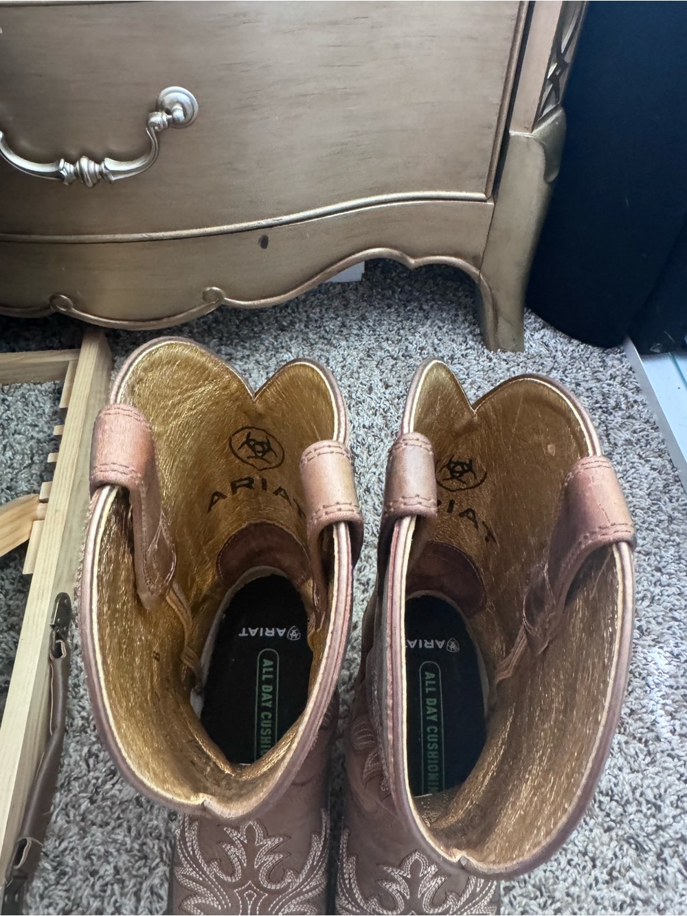 Ariat Brown Embroidered Western Heeled Boots - Picture 3 of 5